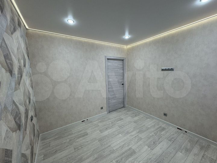 2-к. квартира, 55 м², 4/4 эт.