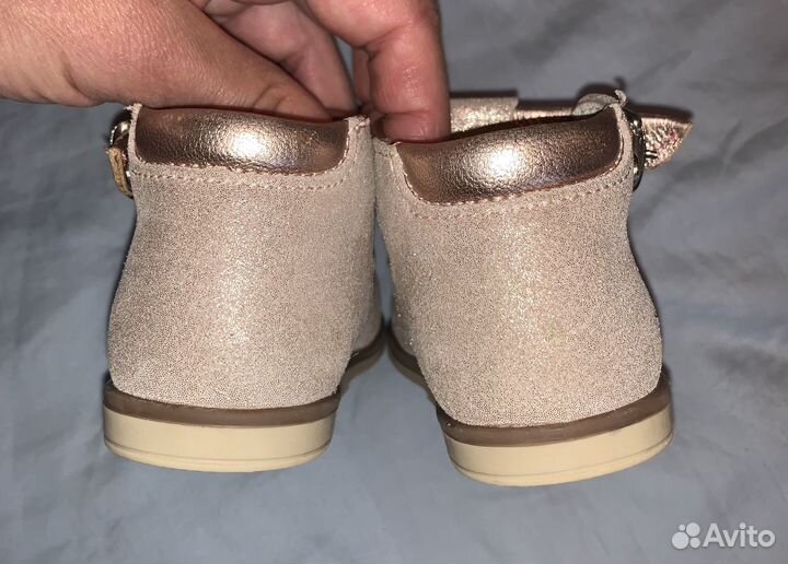 Сандалии для девочки