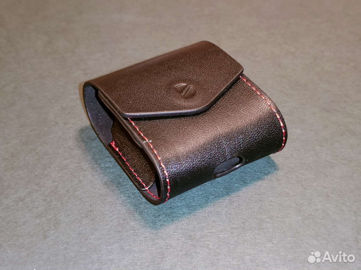 Кожаный чехол для AirPods