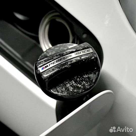 Крышка лючка бензобака BMW карбон кованый карбон