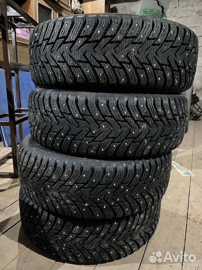 Nokian Tyres Hakkapeliitta 8 SUV 215/65 R16