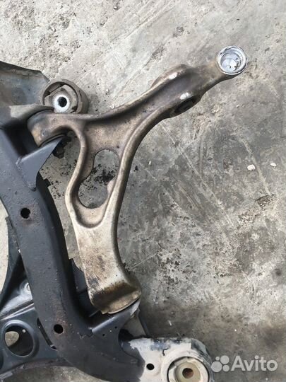 Рычаг передний левый (Audi Q7, Volkswagen Touareg)