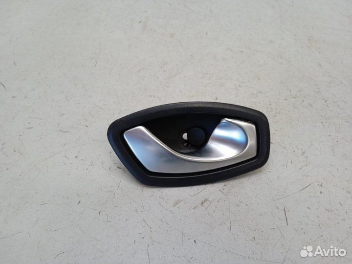 Ручка двери внутренняя правая Renault Fluence 1.6