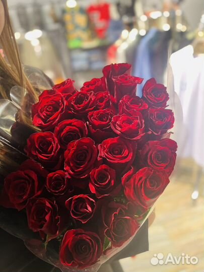 25 Роз 90 см из Эквадора