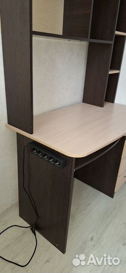 Школьный/компьютерный уголок