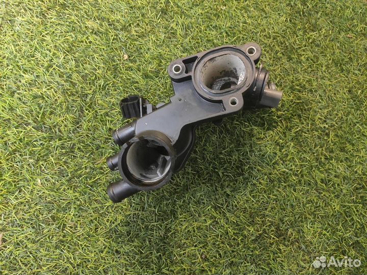 Корпус термостата Skoda Fabia