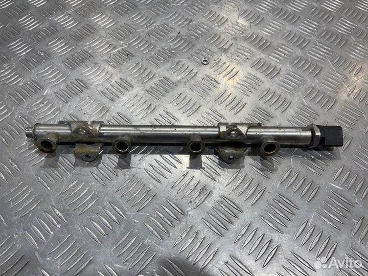 Топливная рампа Skoda Rapid CZC 2018