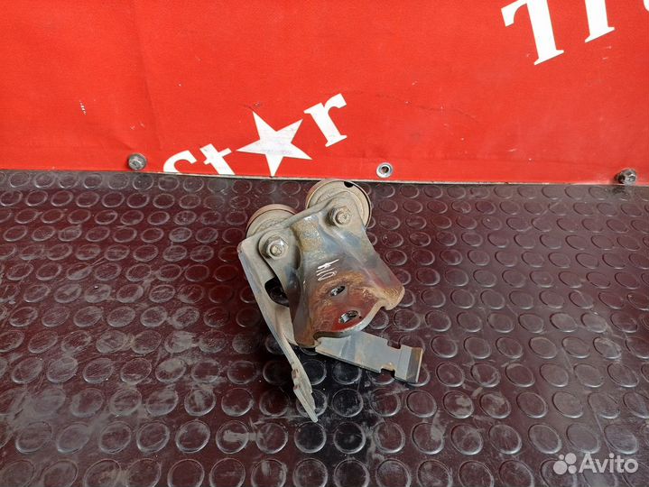 Кронштейн радиатора охлаждения Daf XF105