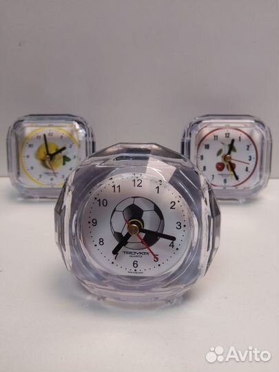 Часы будильник новый кварцевый