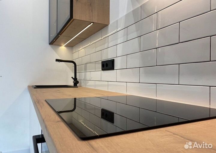 Кухня Лофт Белая на заказ собственное производство