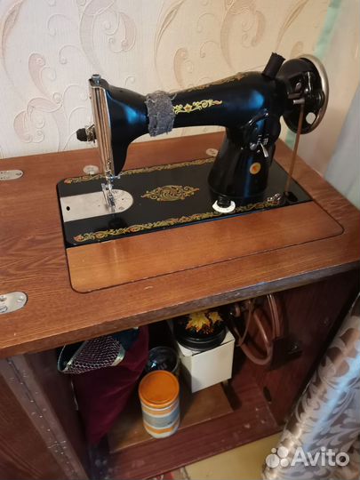 Швейная машина подольск ножная