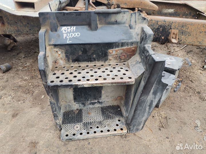 Корпус подножки левой MAN F2000