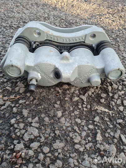 Суппорт УАЗ-3163 левый в сборе