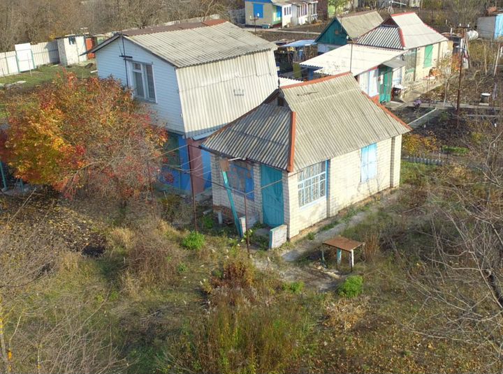 Дача 20 м² на участке 7 сот.