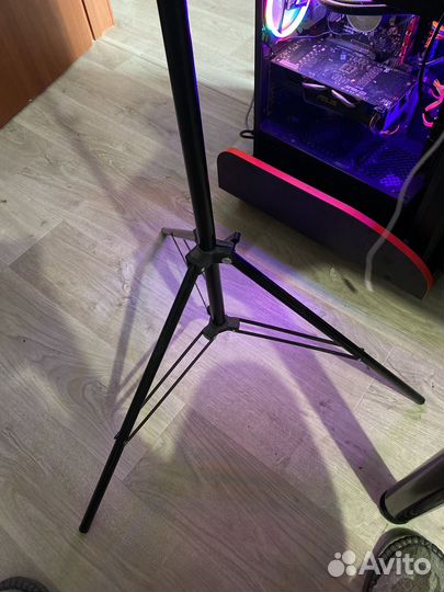 Микрофонная стойка с аккустическим экраном