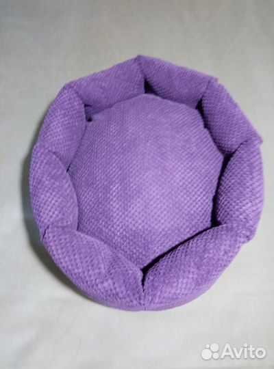 Лежанка для кота или маленькой собачки