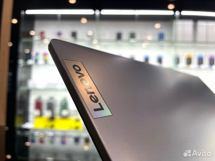Мощь Ноутбук Lenovo IdeaPad Ryzen 5 7520U/15,6/SSD