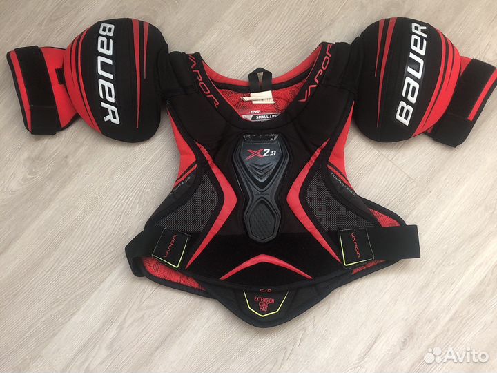 Нагрудник хоккейный bauer