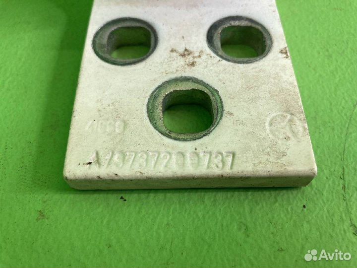 Петля кабины KAMAZ 5490-T5