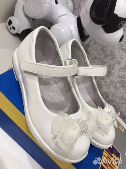 Туфли для девочки 27 размер белые
