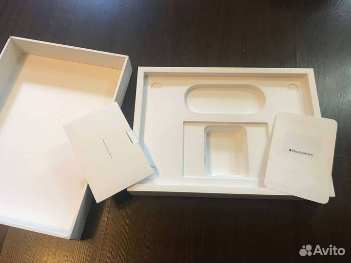 Коробка от macbook pro