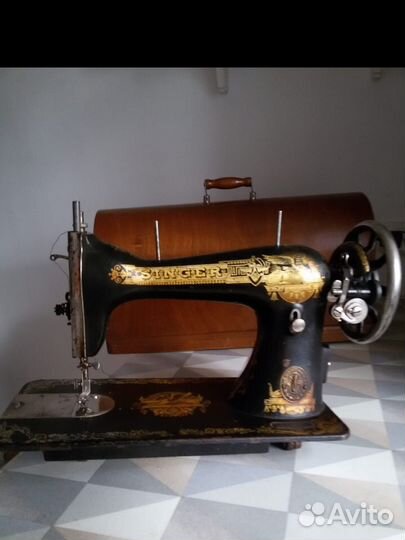 Швейная машина Singer