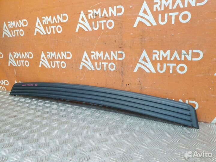 Накладка бампера задняя Land Rover Discovery 4