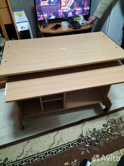 Компьютерный стол