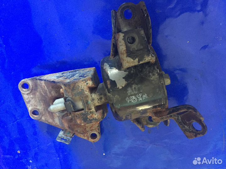 Опора кпп (АКПП) левая Hyundai / Kia 218301R050