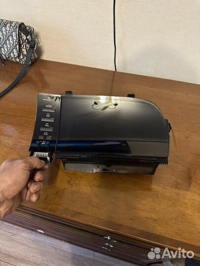 Монитор на w221