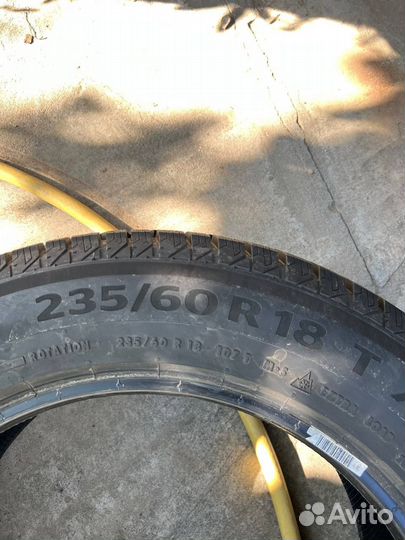 Continental ContiVikingContact 7 235/60 R18 107T