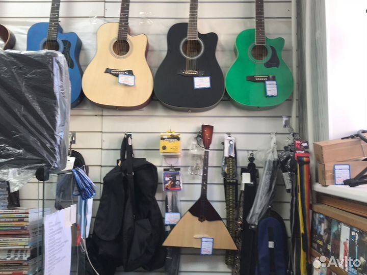 Гитара новая