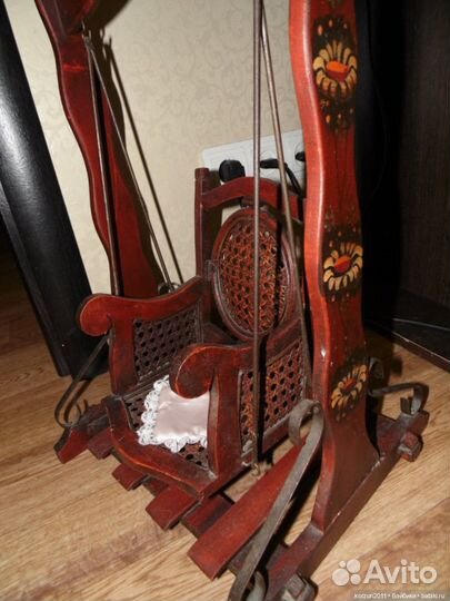 Старинные качели