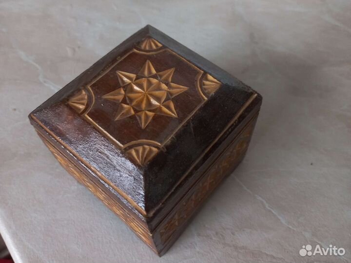 Шкатулка из натурального дерева