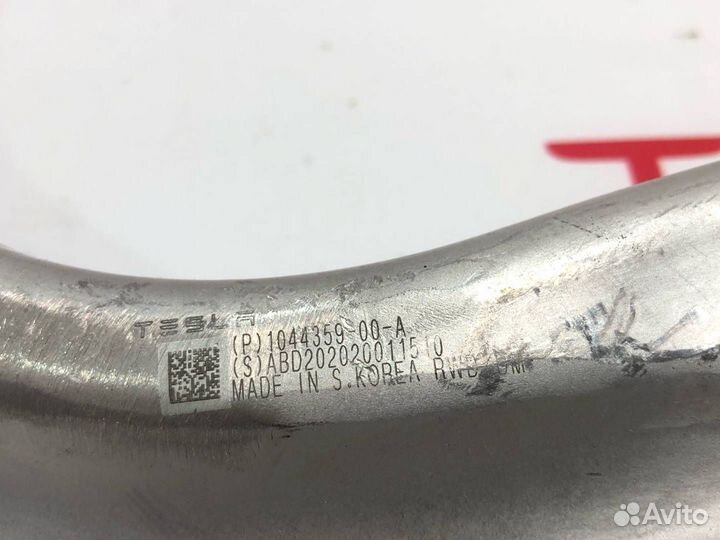 Рычаг передний нижний (банан) Tesla Model 3 2019