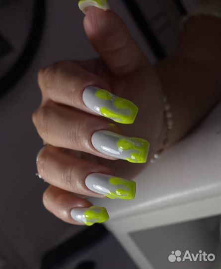 Маникюр, педикюр