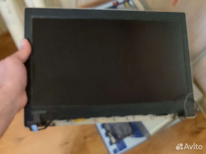 Крышка с матрицей и петлями