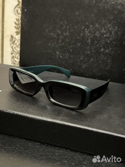 Солнцезащитные очки женские