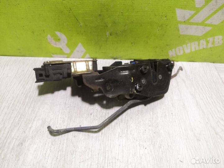 Замок двери передней правой Хендай Акцент 2