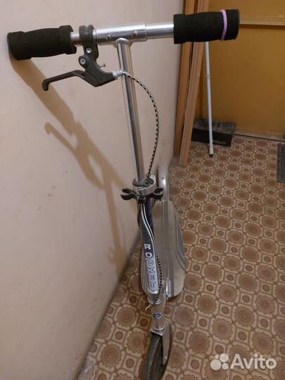 Самокат детский двухколесный б/у с ручным тормозом