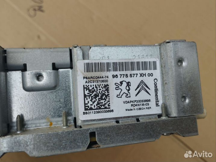 Штатная магнитола Peugeot 408