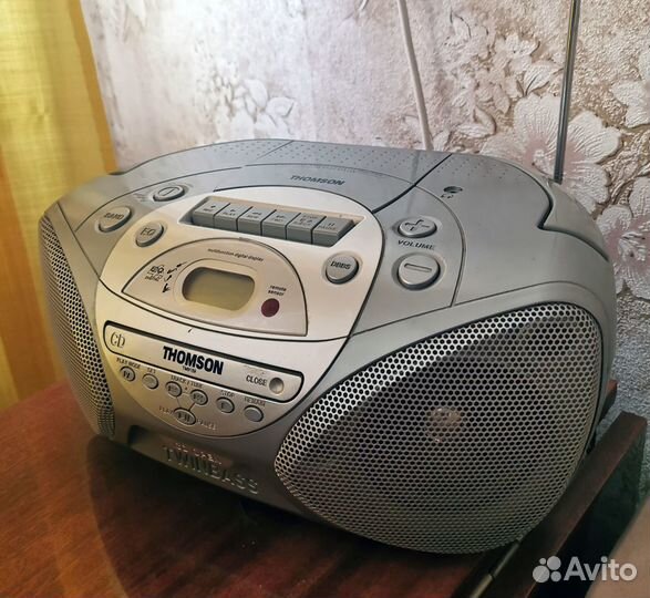 Магнитола Thomson