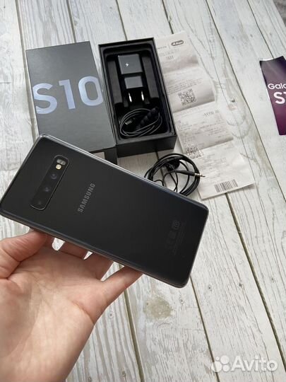 Samsung Galaxy S10, 8/128 ГБ