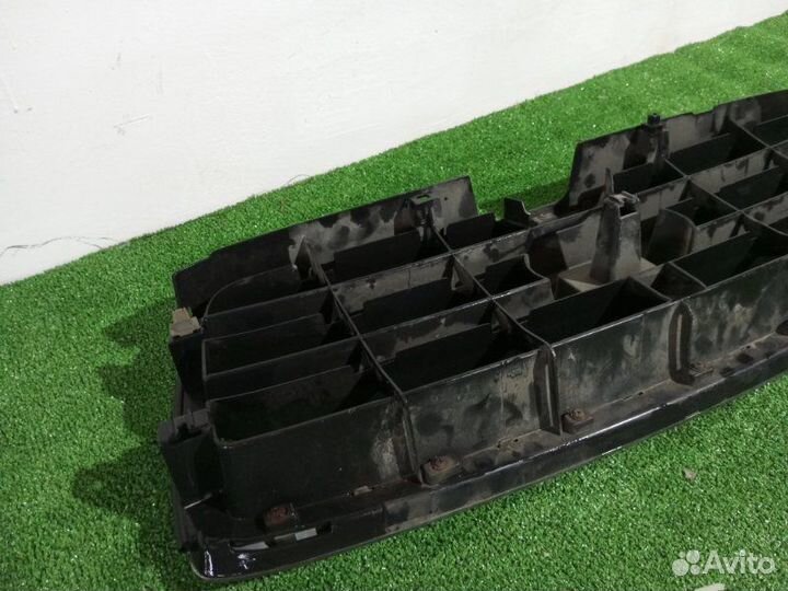 Решетка радиатора Subaru Forester SG 2002-2005