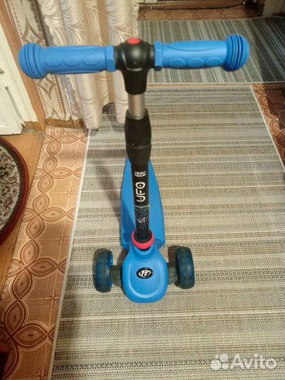 Самокат детский трехколесный