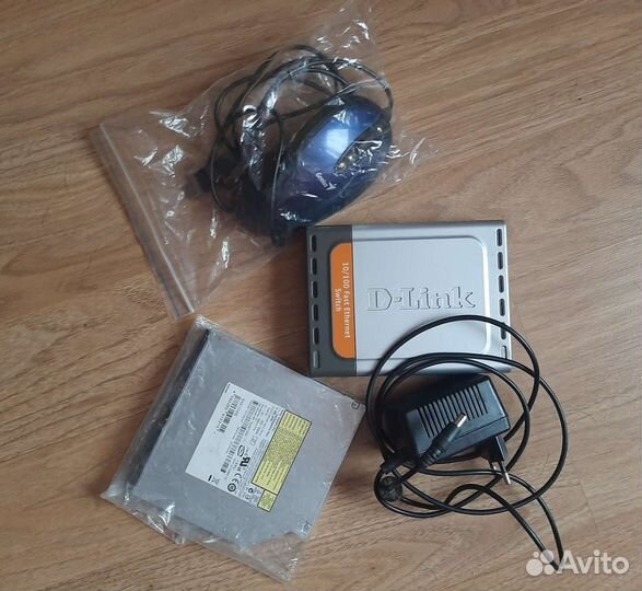 Роутер,дисковод,мышка