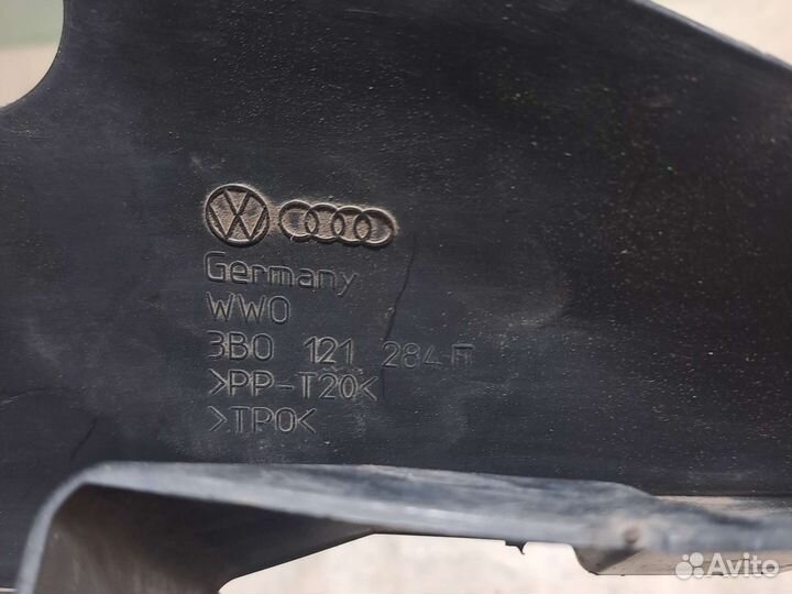 Воздуховод радиатора правый Volkswagen Passat B5
