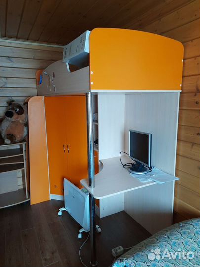 Кровать чердак с рабочим местом