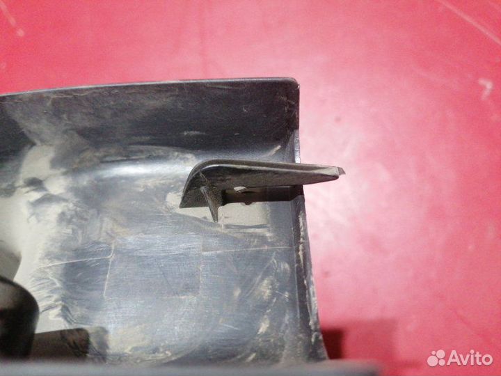 Накладка петли багажника левая Mercedes Benz