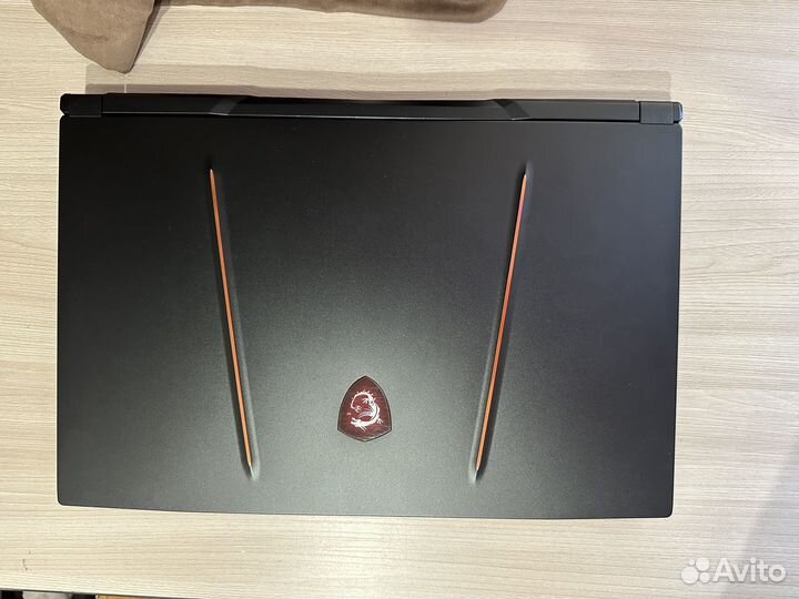 Игровой ноутбук MSI (i7, rtx2070)